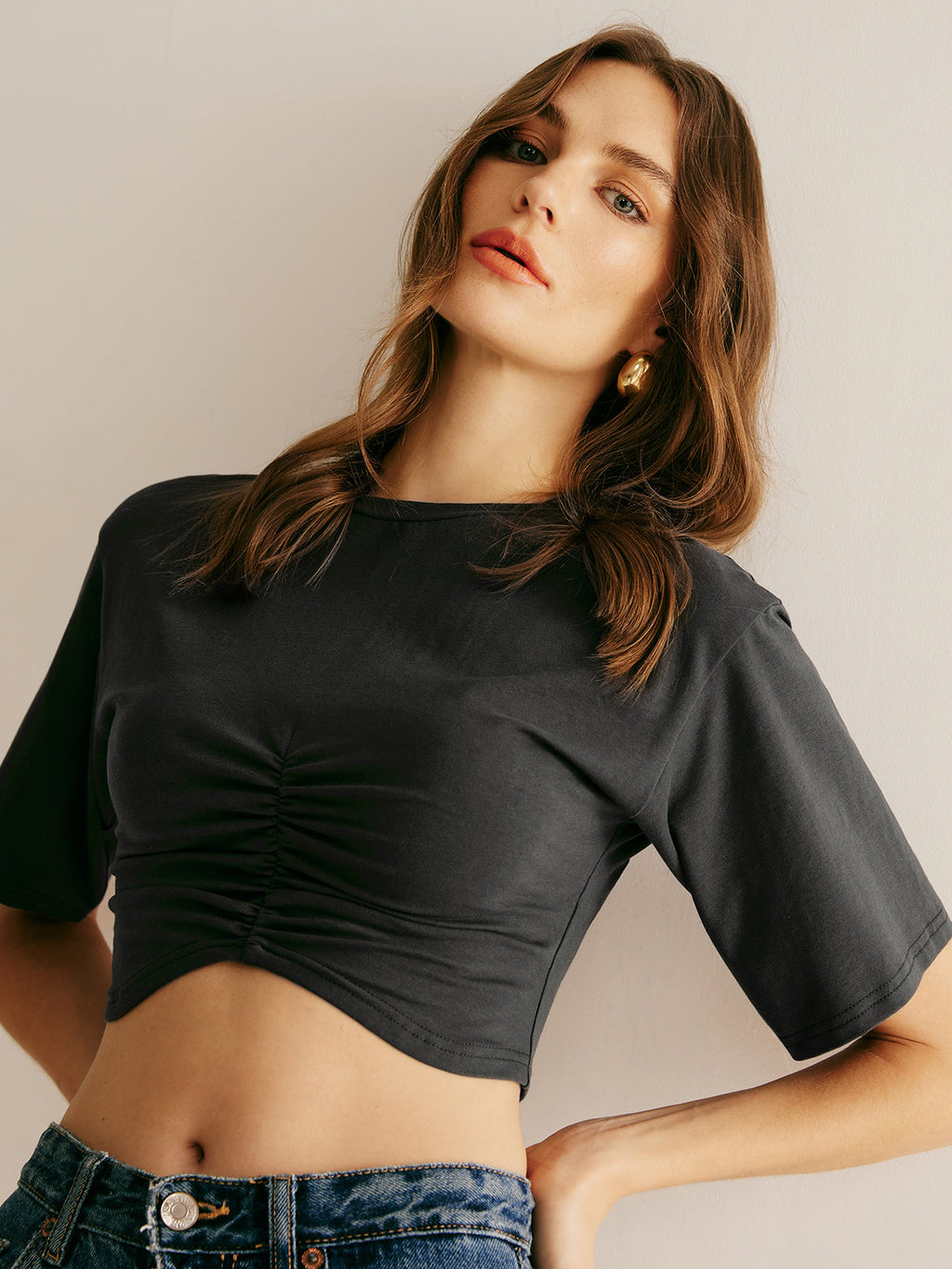 Minimalist Plain Pleated Crop T-Shirt