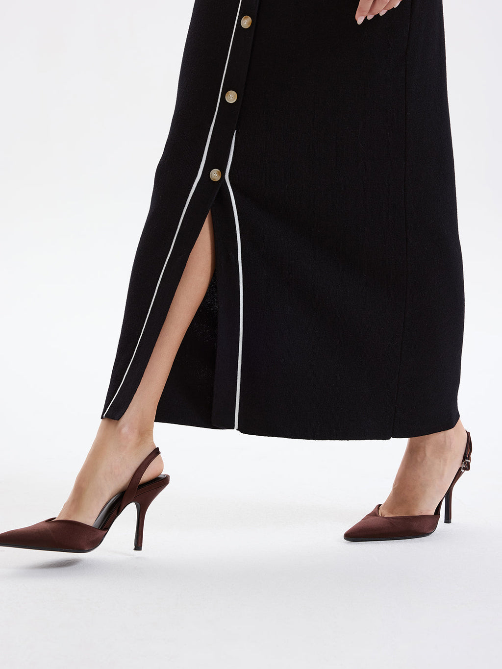 Contrast-Trim Button-Front Maxi Knit Skirt