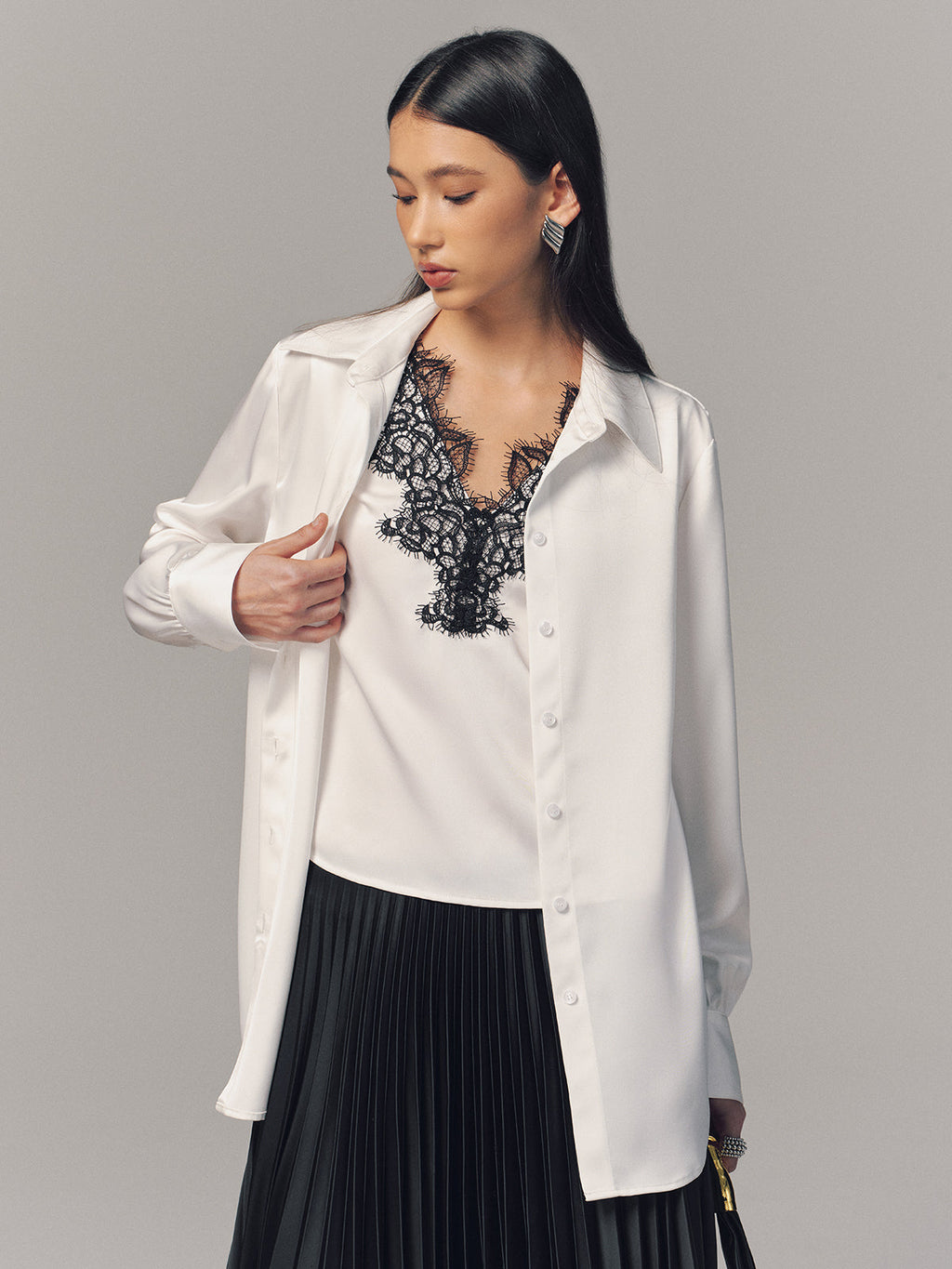 2 in 1 Contrast Lace Satin Shirt