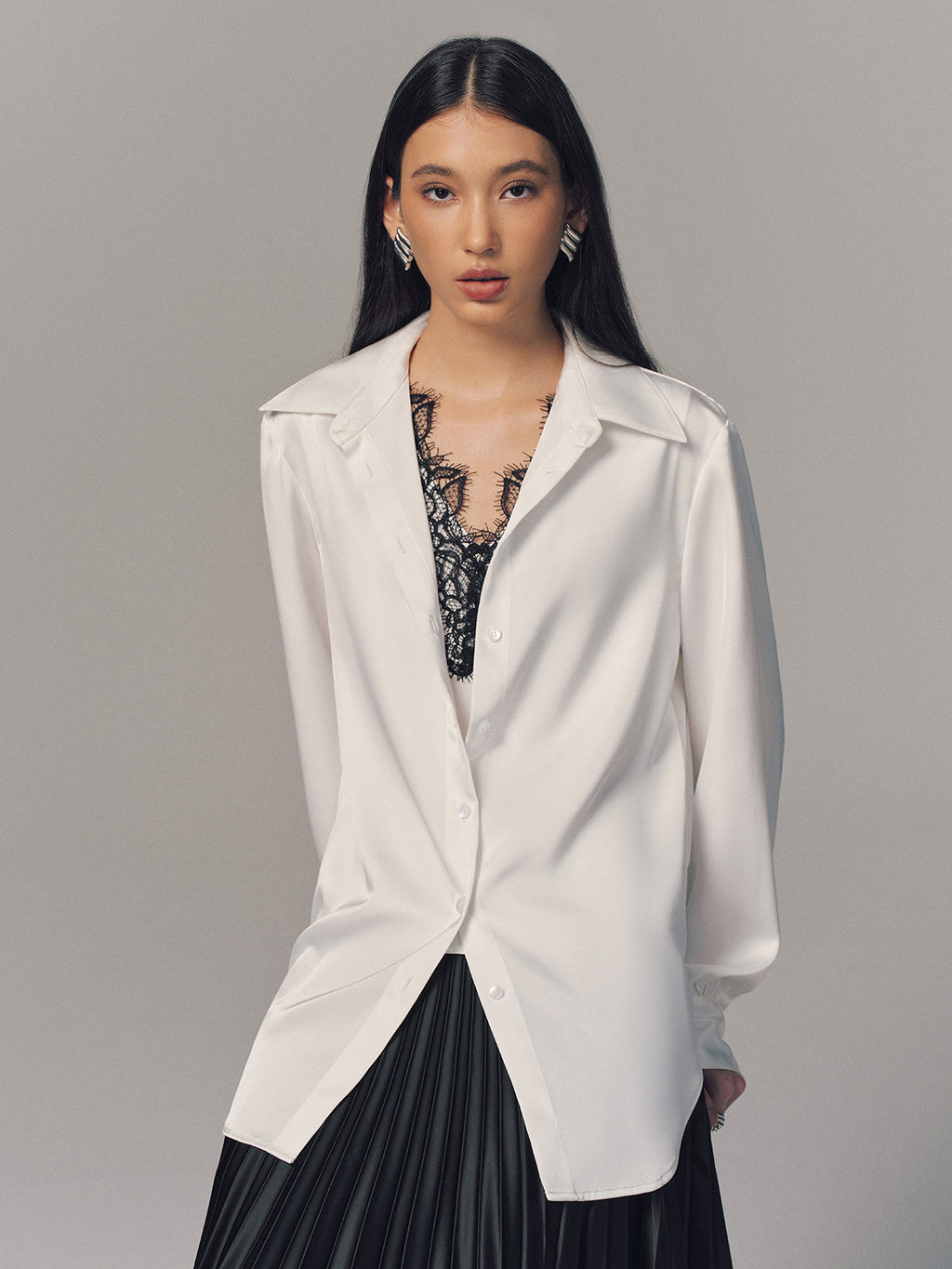 2 in 1 Contrast Lace Satin Shirt