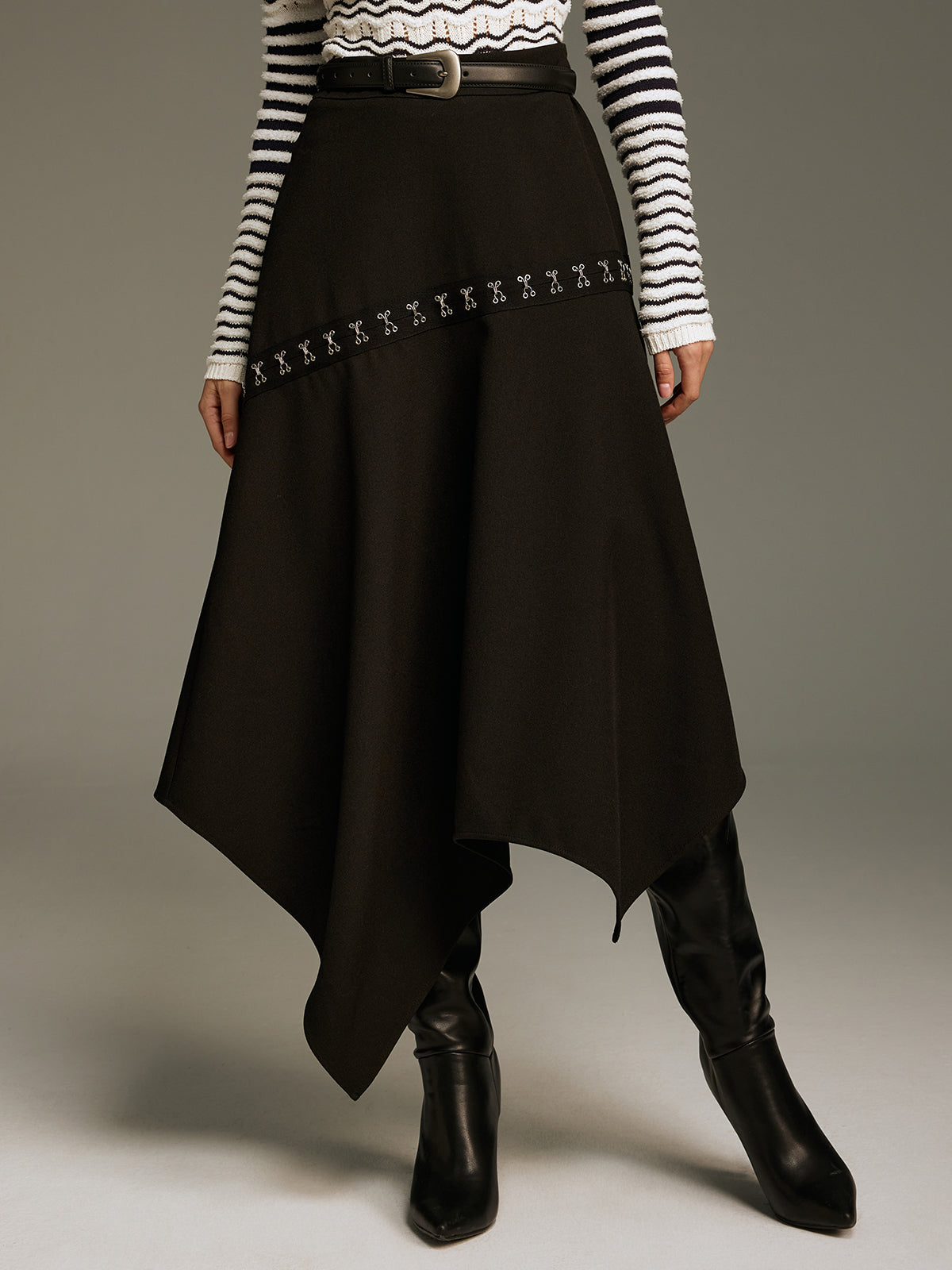 Metal Clasp Detail Asymmetric Hem Skirt