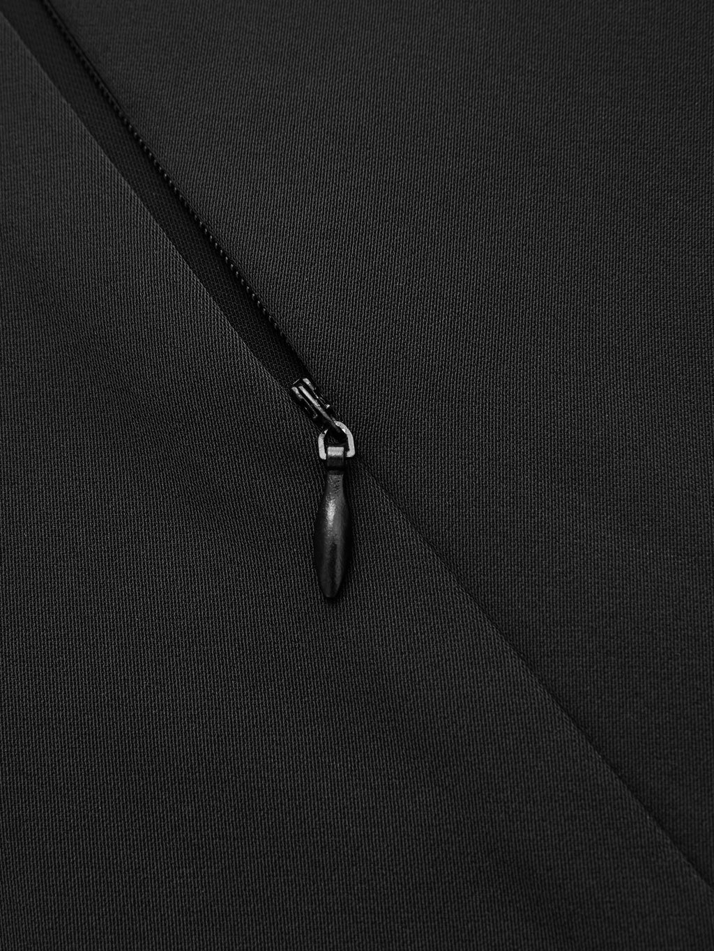 Tie Detail Contrast Piping Sleeveless Blouse