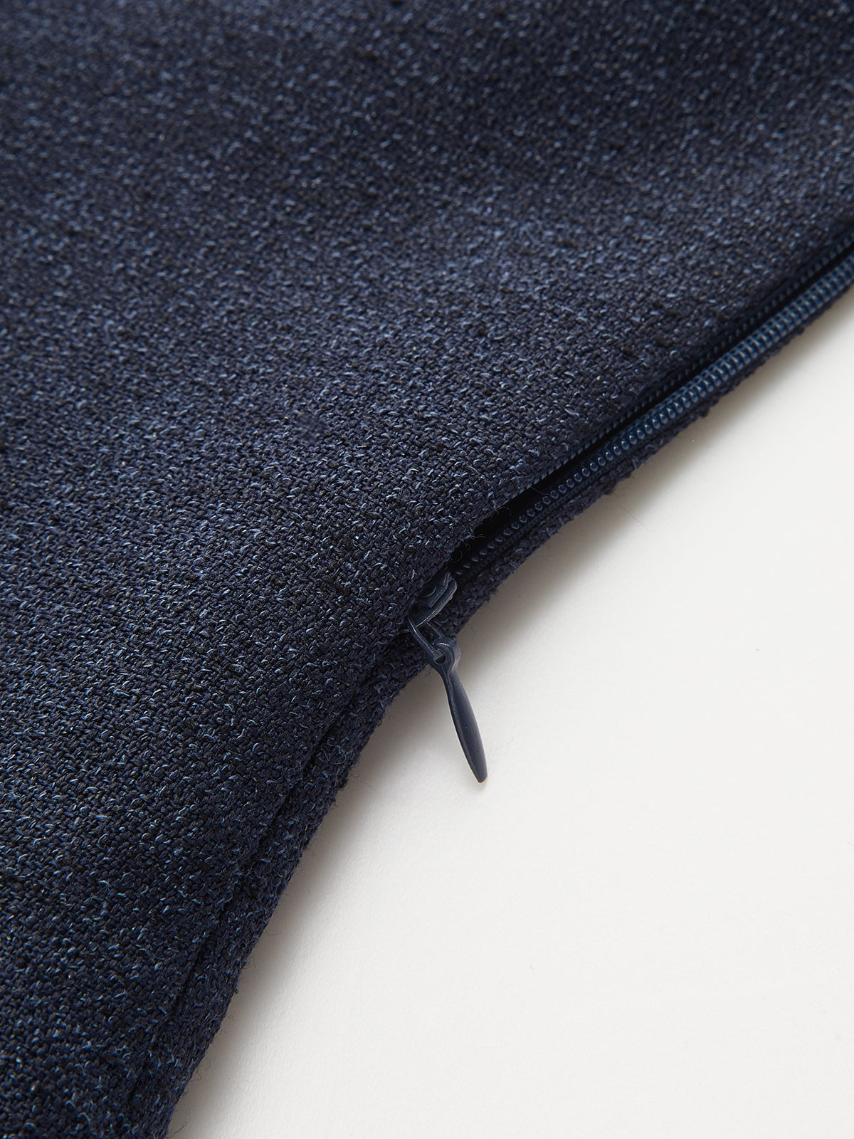 Contrast Wave Edge Button Front Vest