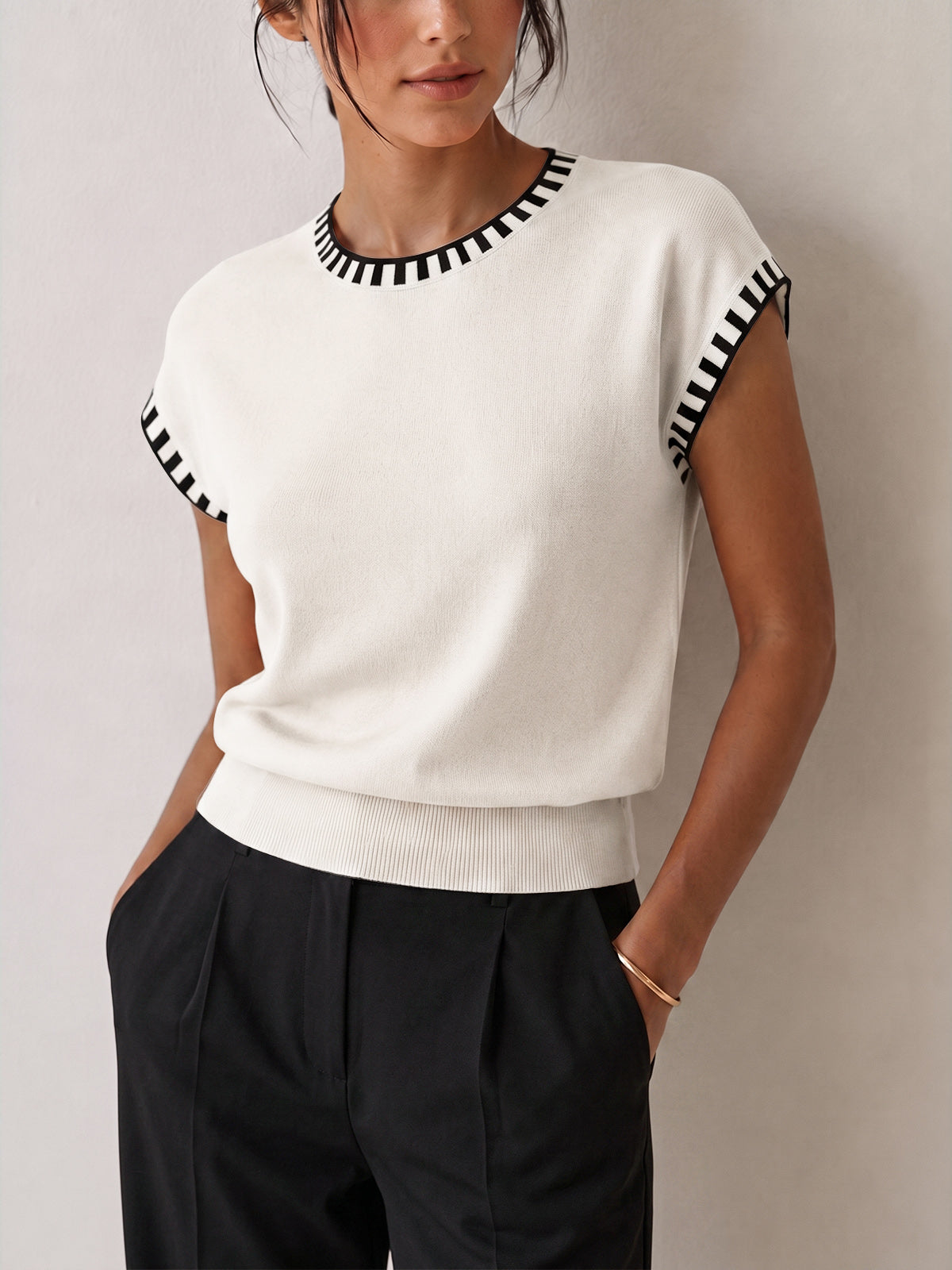 Contrast Trim Cap Sleeve Knit Top